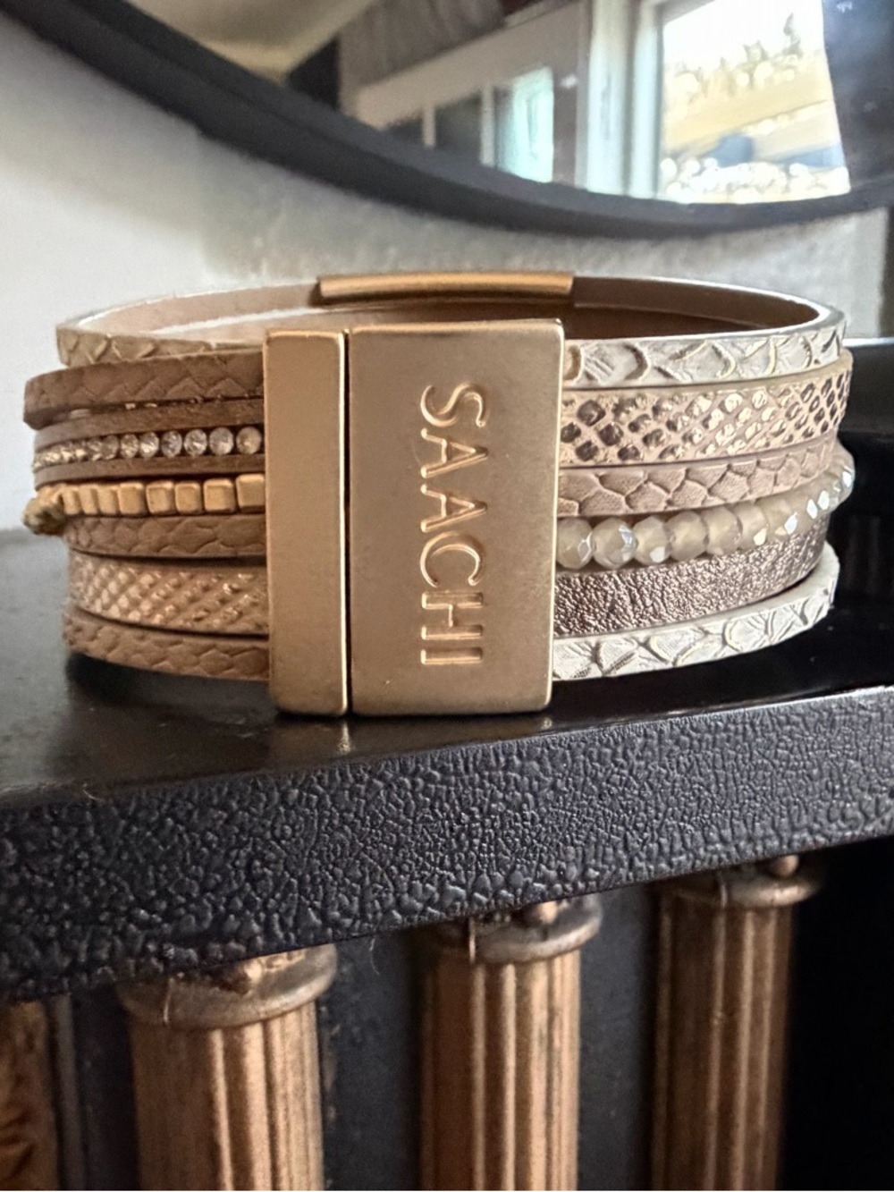 SAACHI Multi Wrap Magnetic Clasp Bracelet - Picture 2 of 6